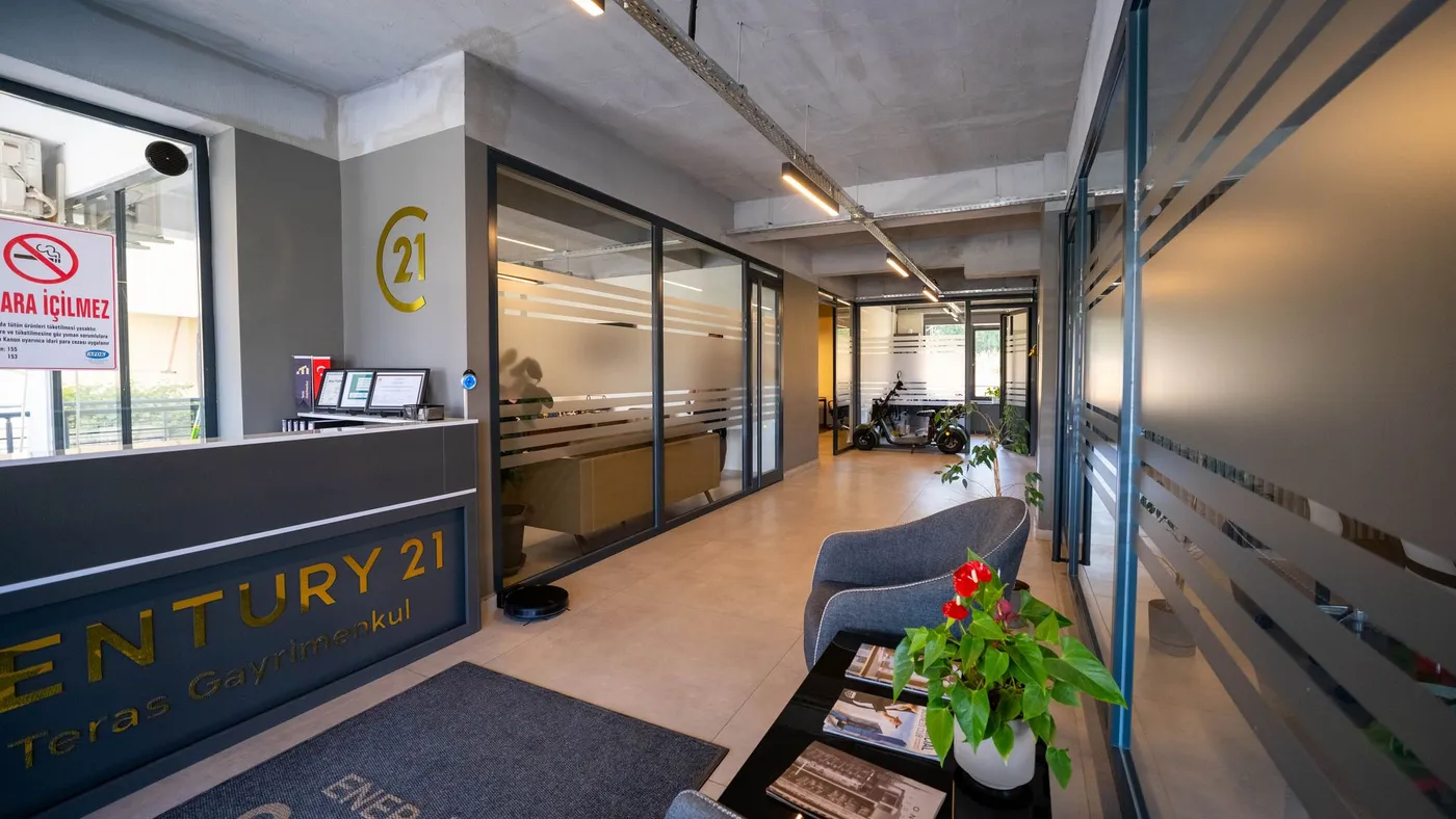 Teras Gayrimenkul ofis girişi